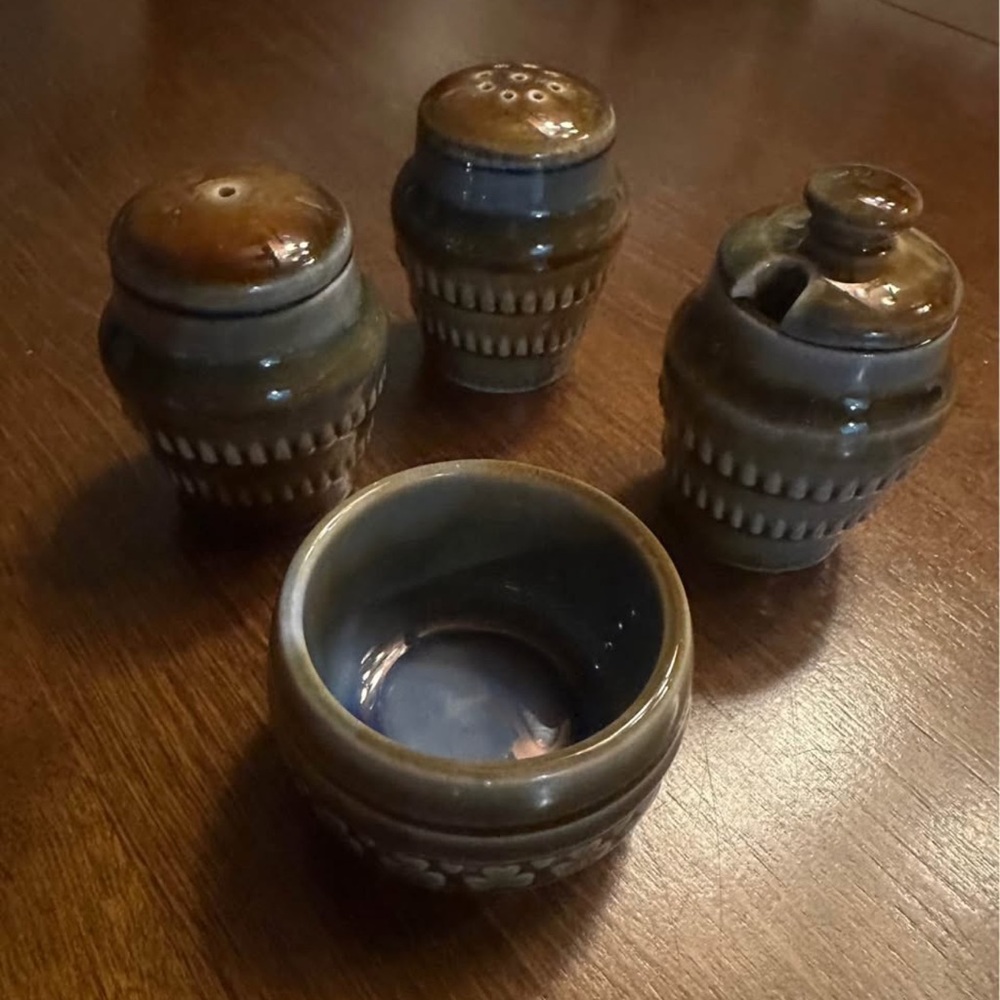 Wade Armagh Irish Porcelain Condiment Set-Salt, Pepper, Mustard Pot and Dish